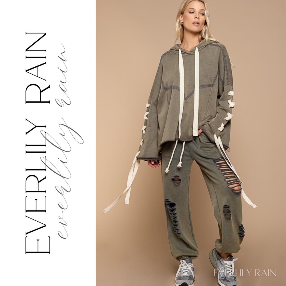 POL Distressed Jogger Pants - Picture 7 of 13